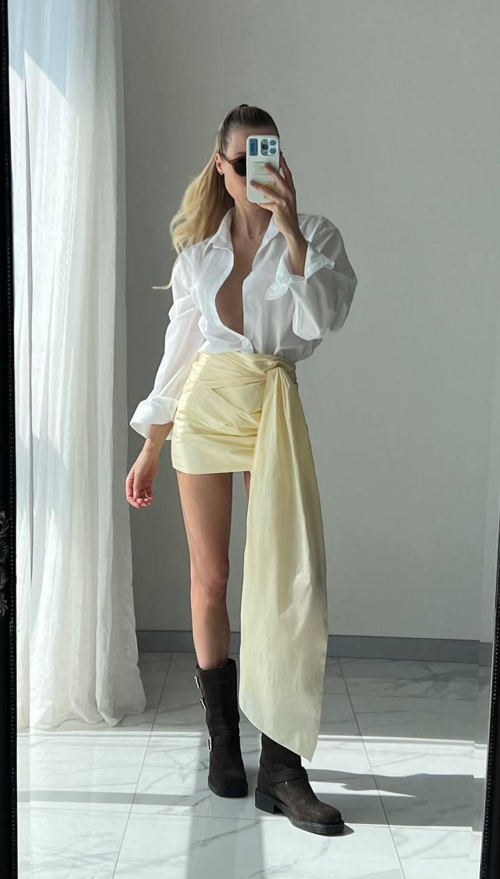 Skirt with a long plume - Image 2